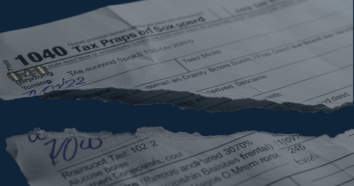 Ilustrasi kertas pajak tersobek - NEXT Indonesia Center